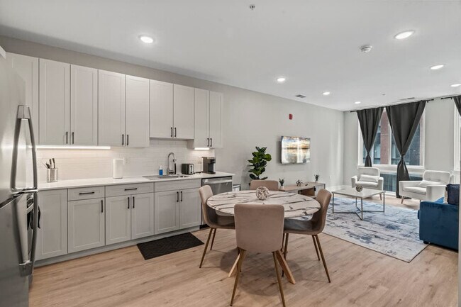 Building Photo - 916 N Delaware Ave