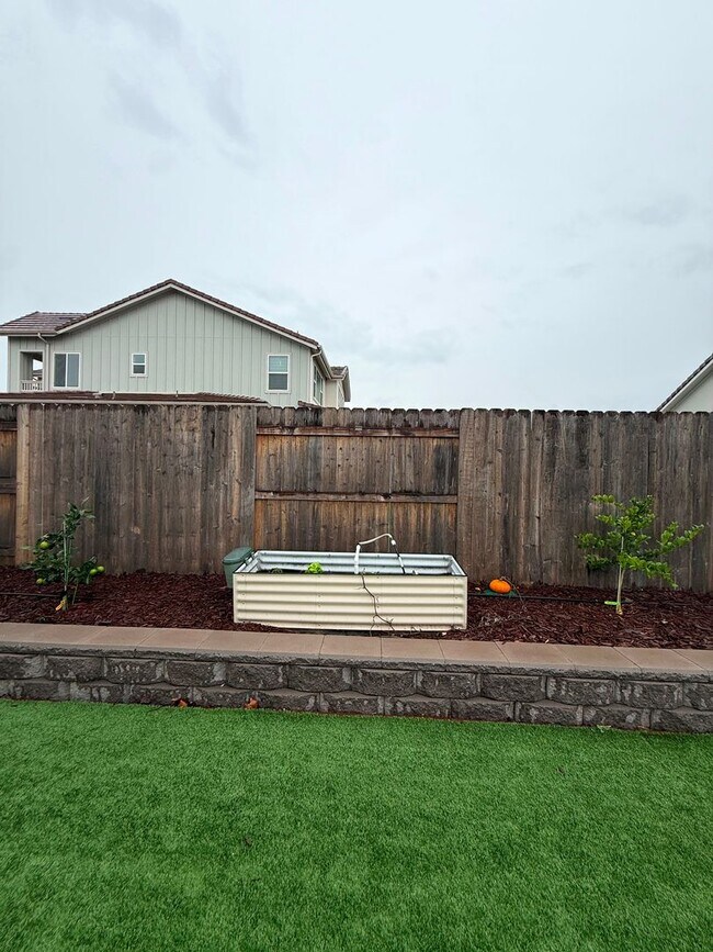 Building Photo - Executive Single-Story Living in Vintage Ranch/Rice Ranch Community