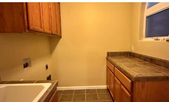 Building Photo - 8414 Vista Verde Cir