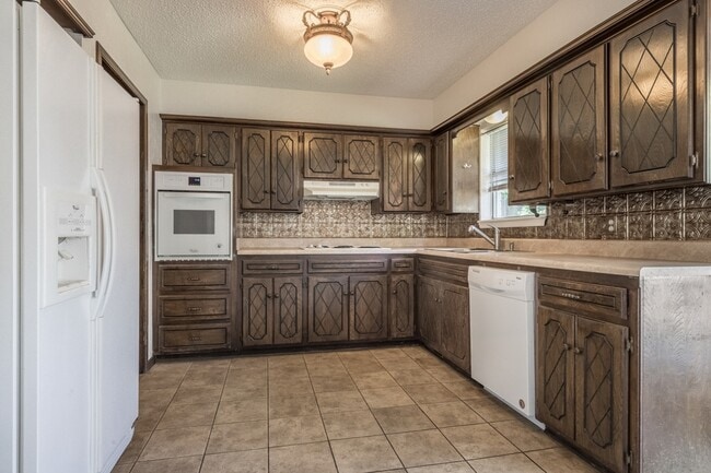 Building Photo - 3112 S Rankin St