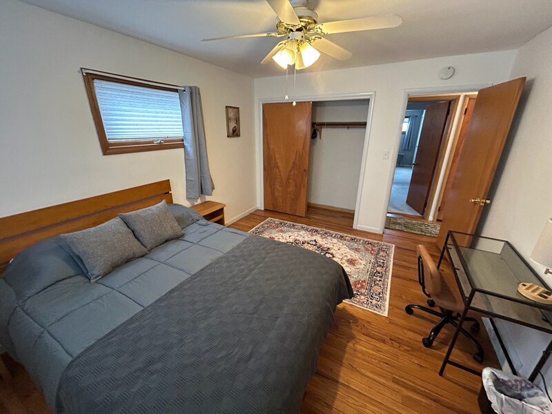 Building Photo - 4994 N Sedgewick Rd