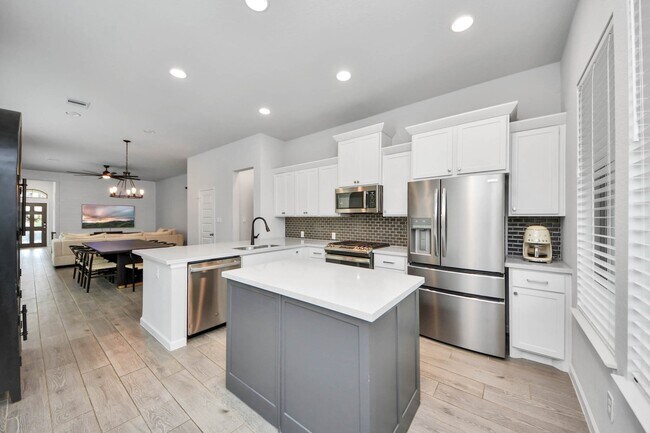 Building Photo - 4219 Colony Ln