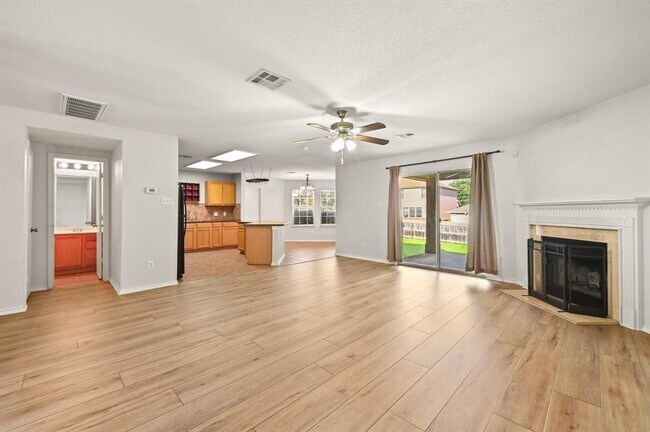 Building Photo - 11140 Currin Ln
