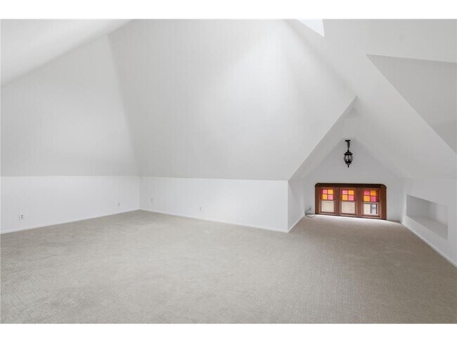 Building Photo - 546 Ashland Ave