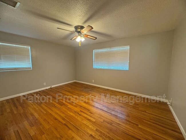 Building Photo - 5112 Arden Rd