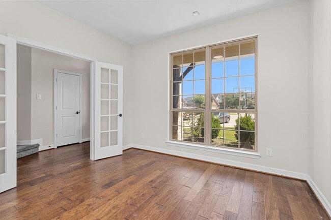 Building Photo - 24015 Richglen Court