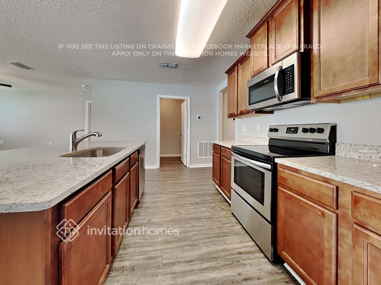 Building Photo - 3348 Canyon Falls Dr