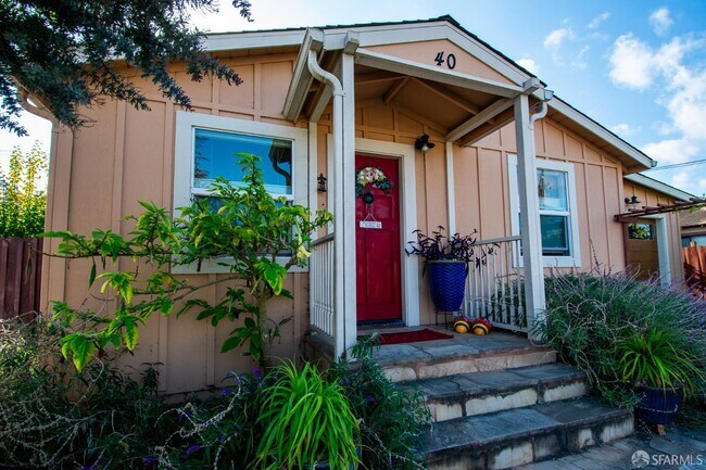 Building Photo - 40 Encina Ave