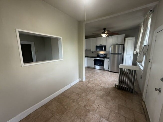 Building Photo - 75 Craighead St