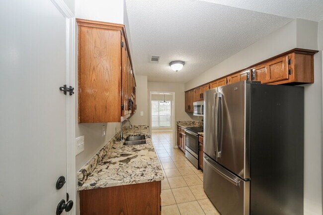 Building Photo - 5411 Corner Oak Dr