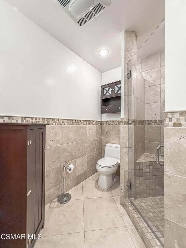 Building Photo - 576 Calle De Las Ovejas