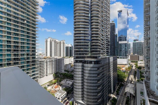 Building Photo - 1080 Brickell Ave