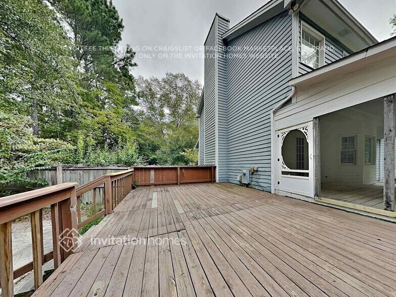 Building Photo - 121 Peach Orchard Dr