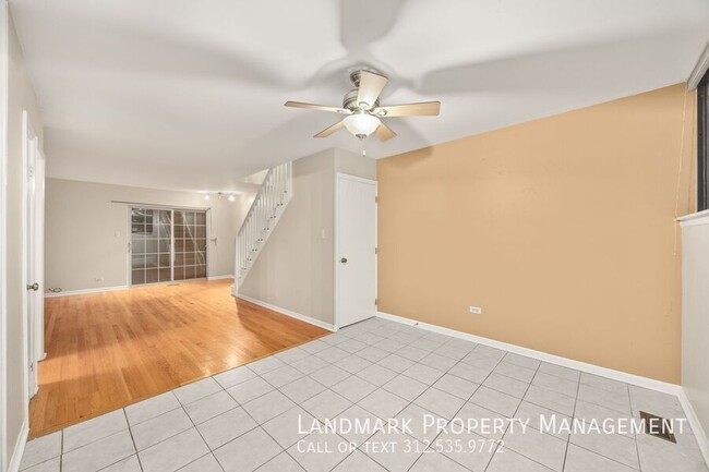 Building Photo - 824 S May St