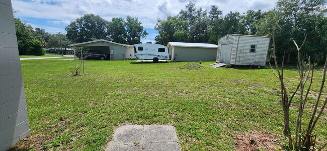 Building Photo - Charming 2-Bedroom Retreat on Christmas Hill in Titusville