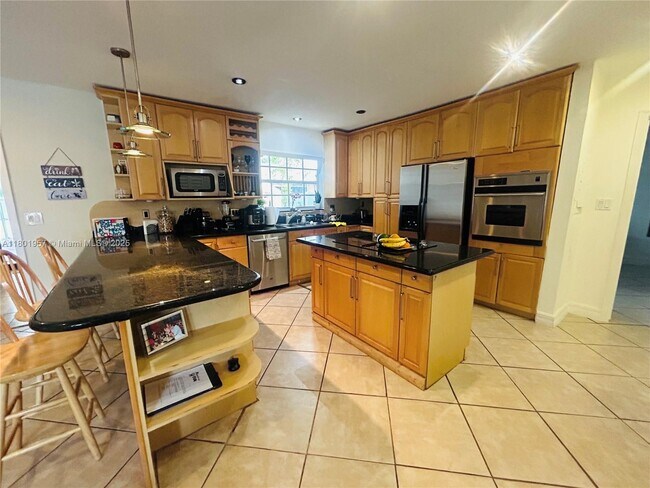 Building Photo - 3452 SW 113th Ct