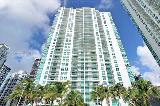 Building Photo - 951 Brickell Ave