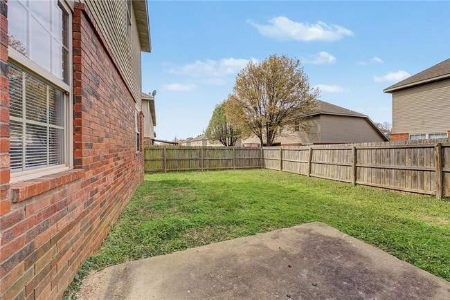 Building Photo - 3102 SW Deerfield Blvd