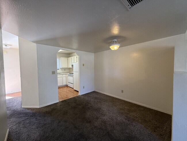 Building Photo - 2 bed 2 bath Prescott Valley