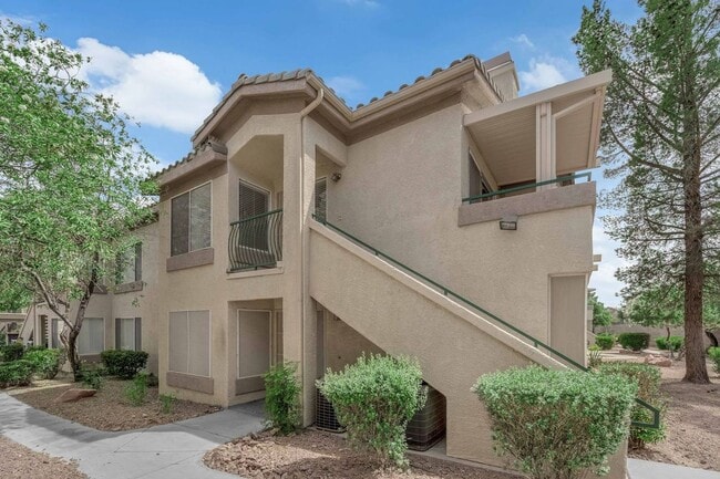 Building Photo - 5710 E Tropicana Ave