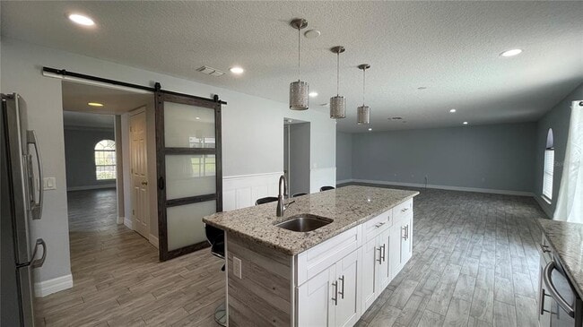 Building Photo - 205 Jocelyn Dr