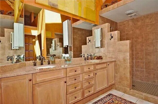 Building Photo - Available November 12