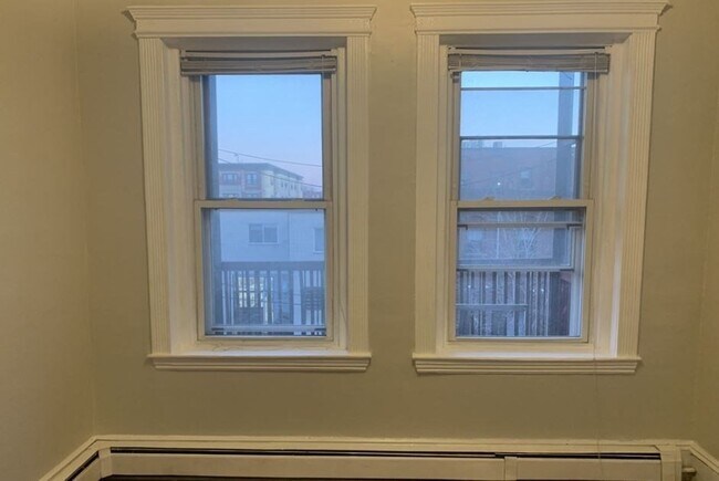 Building Photo - 135-139 Chestnut St