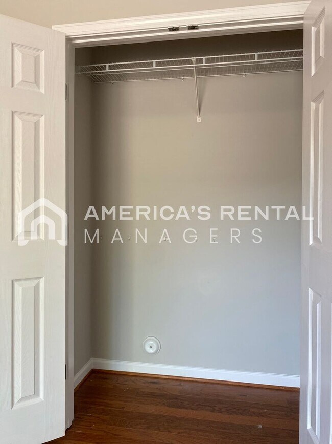Building Photo - Townhome for Rent in Bessemer!  View with 48 Hours Notice!