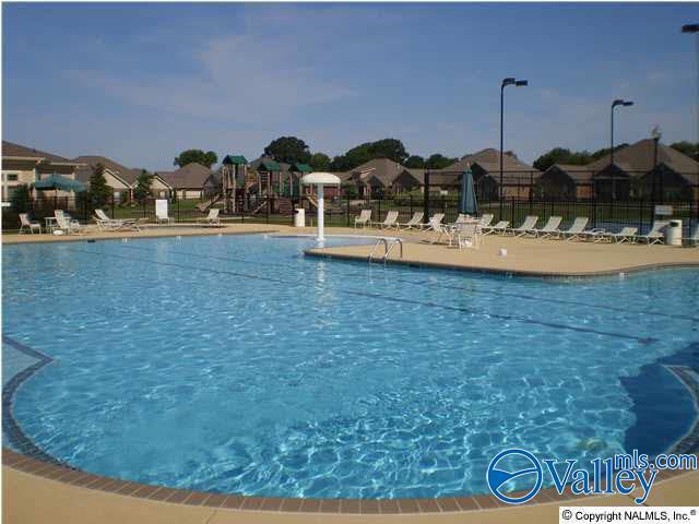 Building Photo - 412 Prom Dr SW