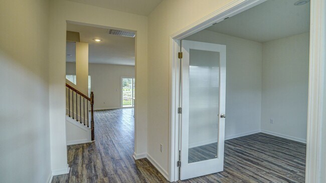 Building Photo - NEW NEW CONSTRUCTION - 5 BDRMS, 3 BTHS, NORTH JOHNSON CITY