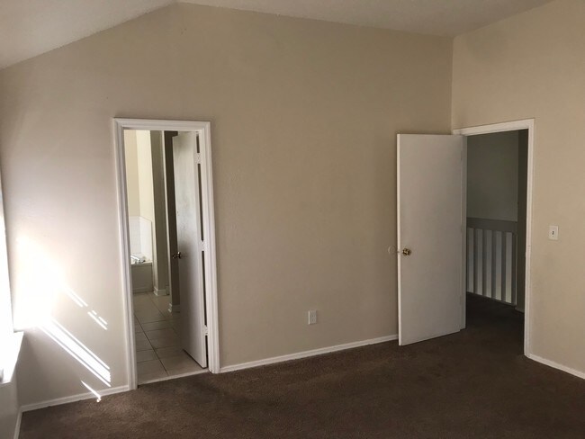 Building Photo - 3103 Snapfinger Ln