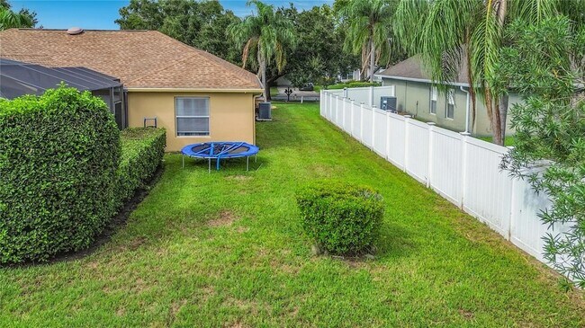 Building Photo - 4934 Lazy Oaks Way