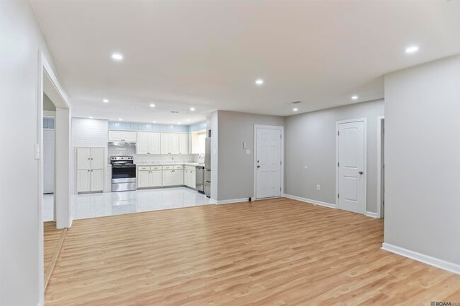 Building Photo - 1455 Marilyn Dr