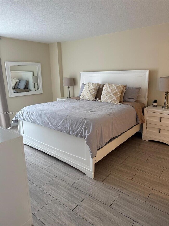 Building Photo - 3300 NE 192 St