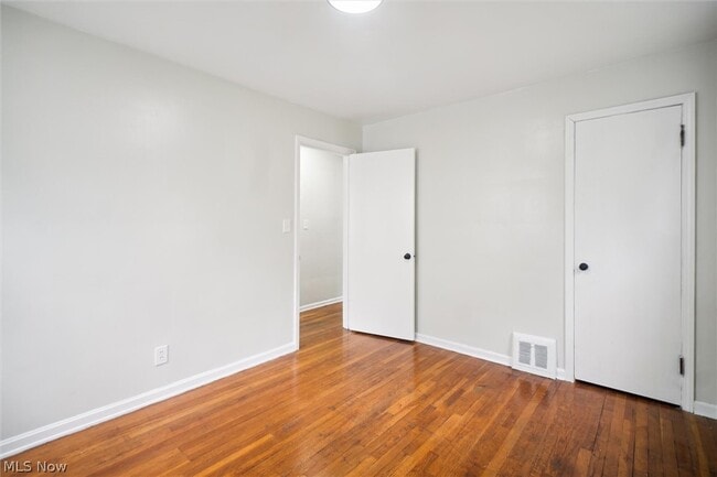 Building Photo - 5359 West Blvd