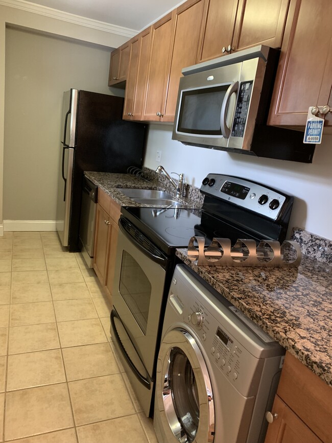 kitchen - 897 North Highland Avenue Northeast