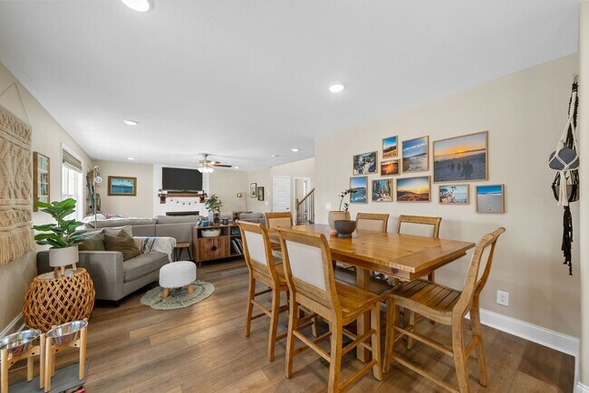 Building Photo - Modern Home in The Quarry Subdivision!