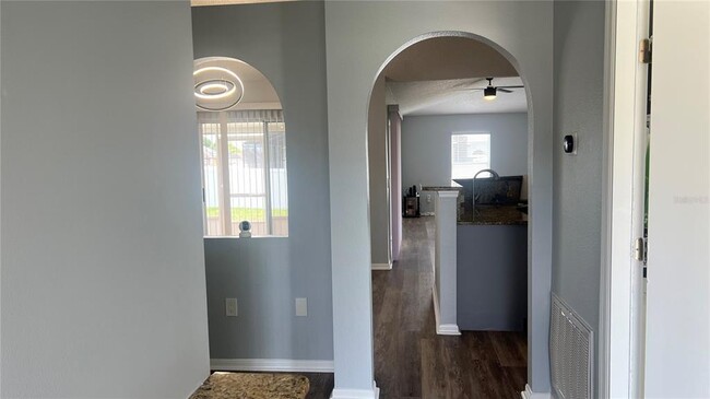 Building Photo - 485 Martigues Dr