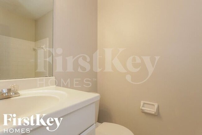 Building Photo - 6156 Lacewood Cove