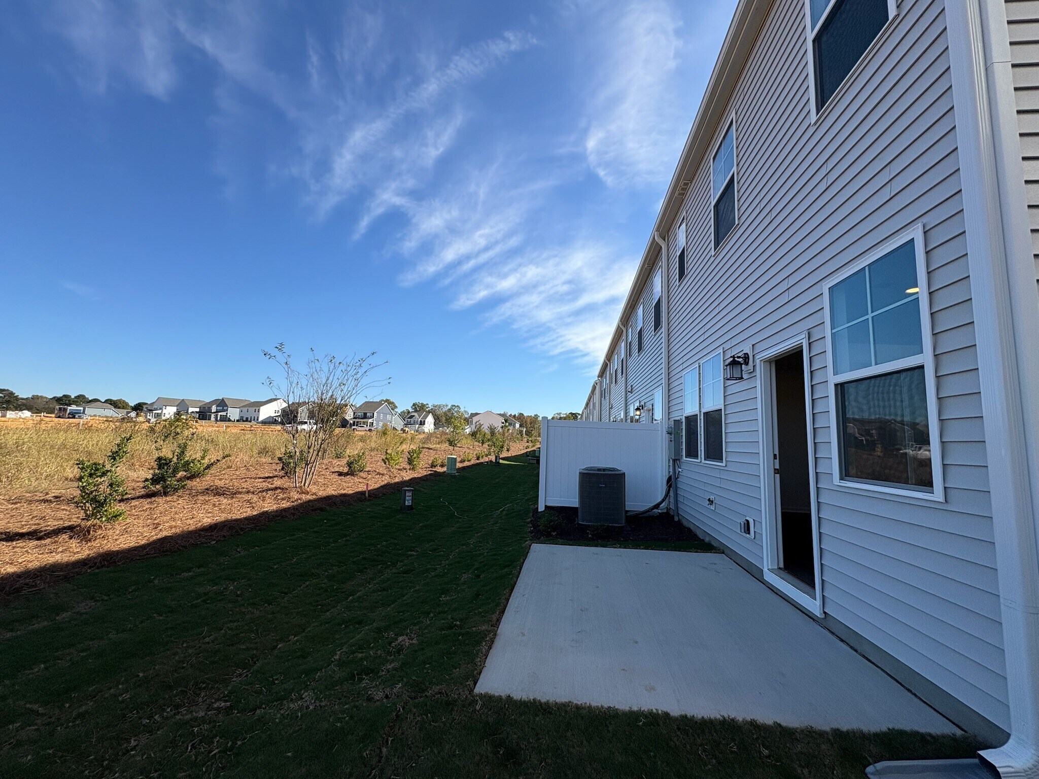 Building Photo - 106 Blossom Field Way