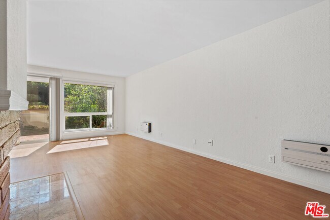 Building Photo - 106 Cresta Verde Dr