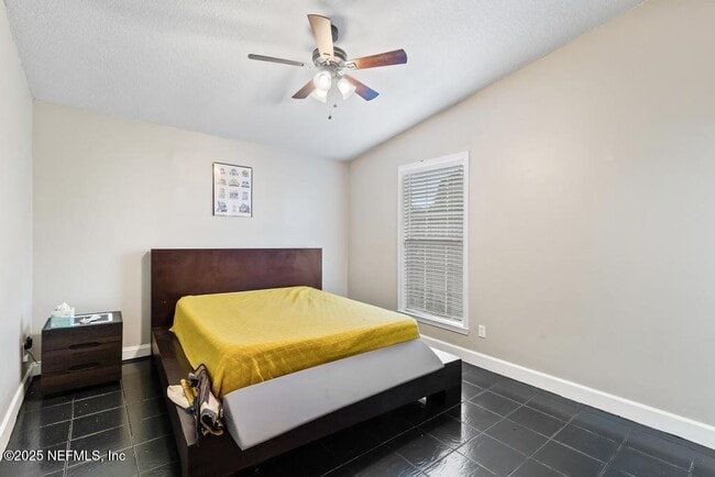 Building Photo - 2423 N Seabury Pl