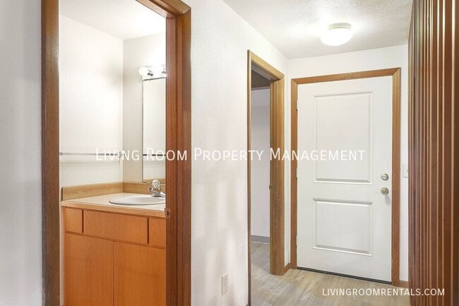 Building Photo - 9811 SW 49th Ave