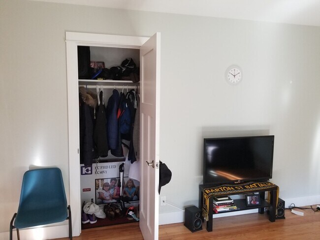 Building Photo - 838 Fremont St