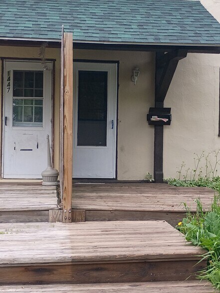 Building Photo - 1445 90th Ave W