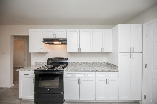 Building Photo - 5042 Mallow St