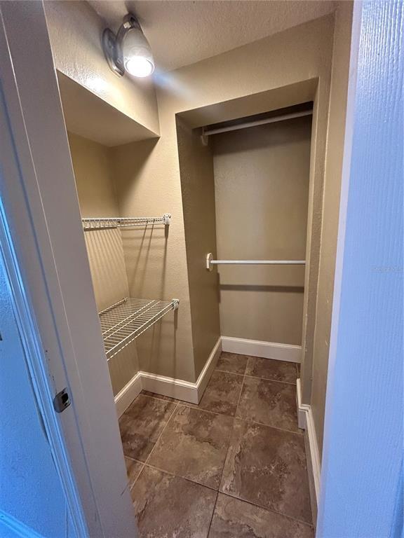 Building Photo - 727 Dartmoor St N