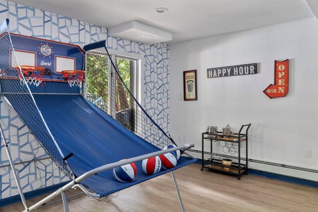 Building Photo - 2A Cherry Ln