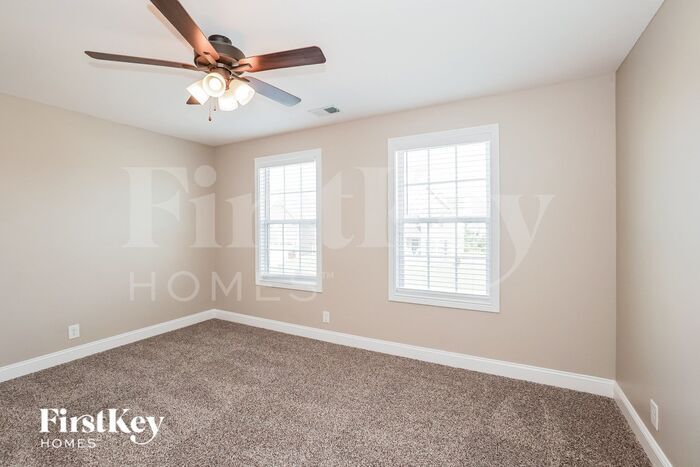 Building Photo - 2328 Colston Dr