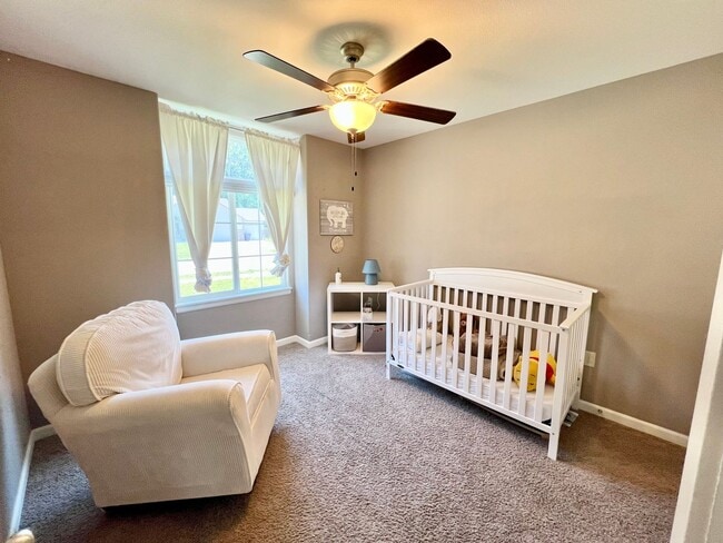 Building Photo - Spacious 4 Bedroom Home in Scenic Meadows ...